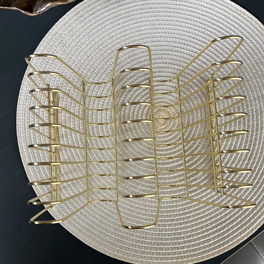 Decorative file or mail holder - Picture 2 of 2